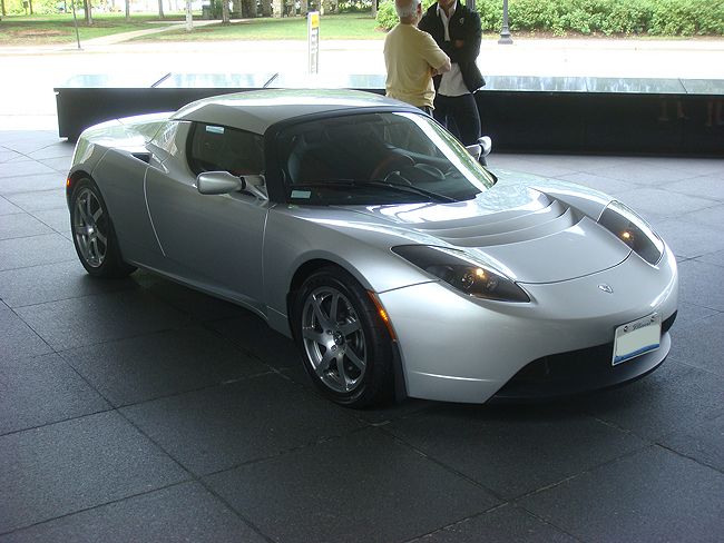 Tesla Roadster Spotted in Chicago 2