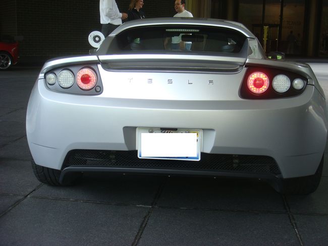 Tesla Roadster Spotted in Chicago 4
