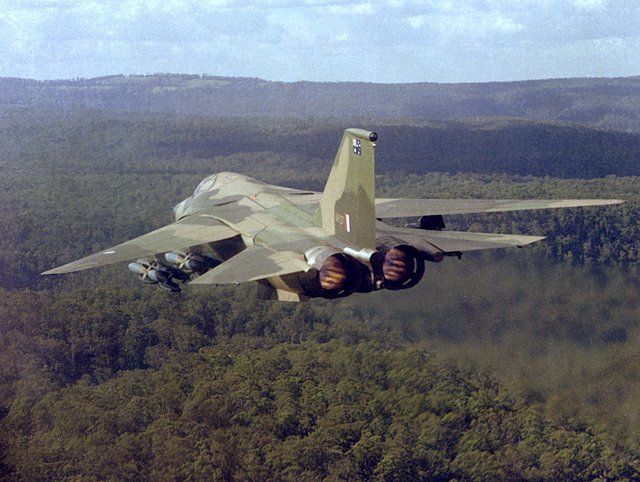 General Dynamics F-111 Aardvark | Z-Car
